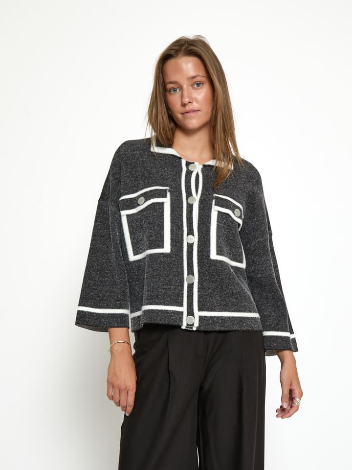 Кардиган черного цвета Peppercorn
Кардиган черного цвета Peppercorn