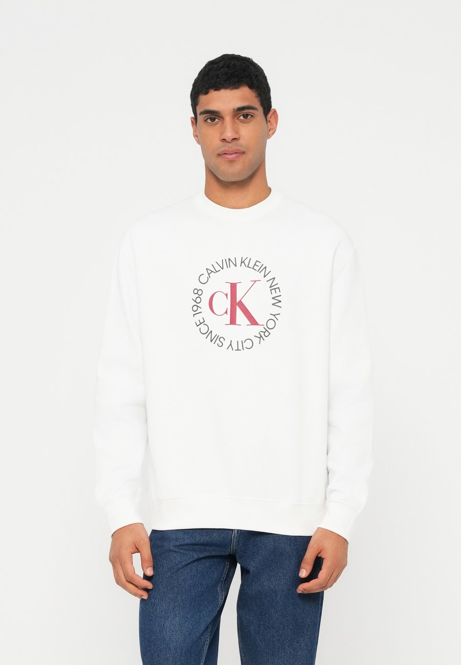 Толстовка Calvin Klein Jeans CIRCLE GRAPHIC, Bright White/White, Белый, Толстовка Calvin Klein Jeans CIRCLE GRAPHIC, Bright White/White
Толстовка Calvin Klein Jeans CIRCLE GRAPHIC, Bright White/White, Белый, Толстовка Calvin Klein Jeans CIRCLE GRAPHIC, Bright White/White