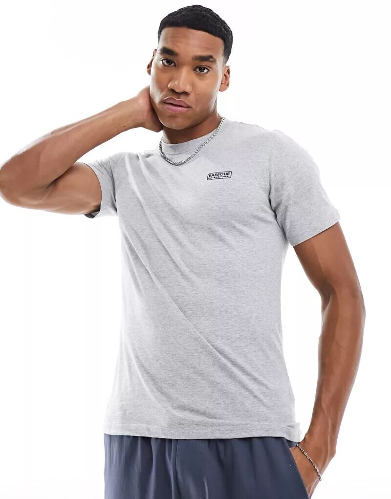 Серая узкая футболка с логотипом Barbour International эксклюзивно для ASOS
Серая узкая футболка с логотипом Barbour International эксклюзивно для ASOS