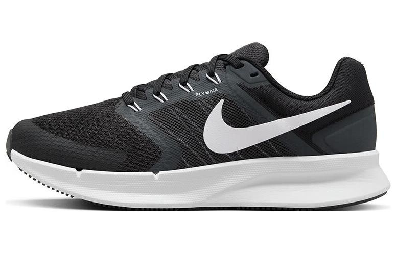 Женские беговые кроссовки Nike Run Swift 3
Женские беговые кроссовки Nike Run Swift 3