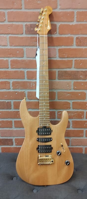 Электрогитара Charvel PRO-MOD DK24 HSH 2PT CM - Natural Mahogany
Электрогитара Charvel PRO-MOD DK24 HSH 2PT CM - Natural Mahogany
