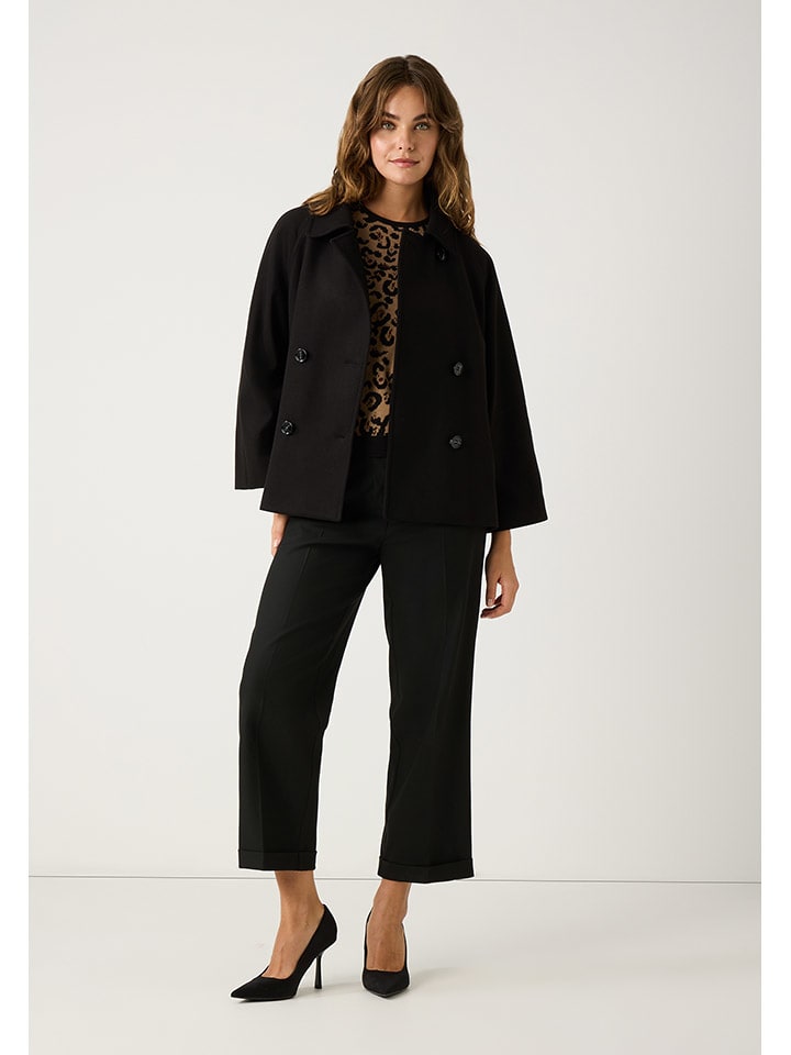 More & More Черное пальто
More & More Черное пальто