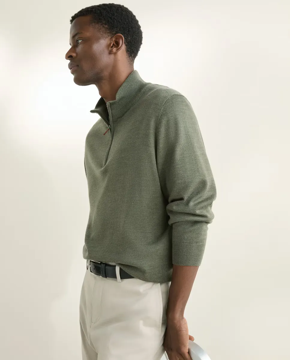 Мужской полуводолазка с однотонной молнией 100% меринос Emidio Tucci, цвет Kaki
Мужской полуводолазка с однотонной молнией 100% меринос Emidio Tucci, цвет Kaki