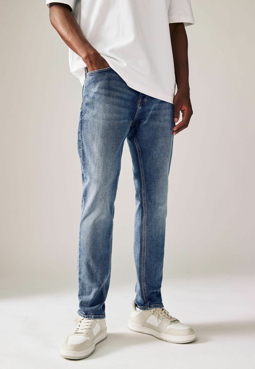 Джинсы облегающего кроя COMFORT STRETCH Next, синий деним
Джинсы облегающего кроя COMFORT STRETCH Next, синий деним