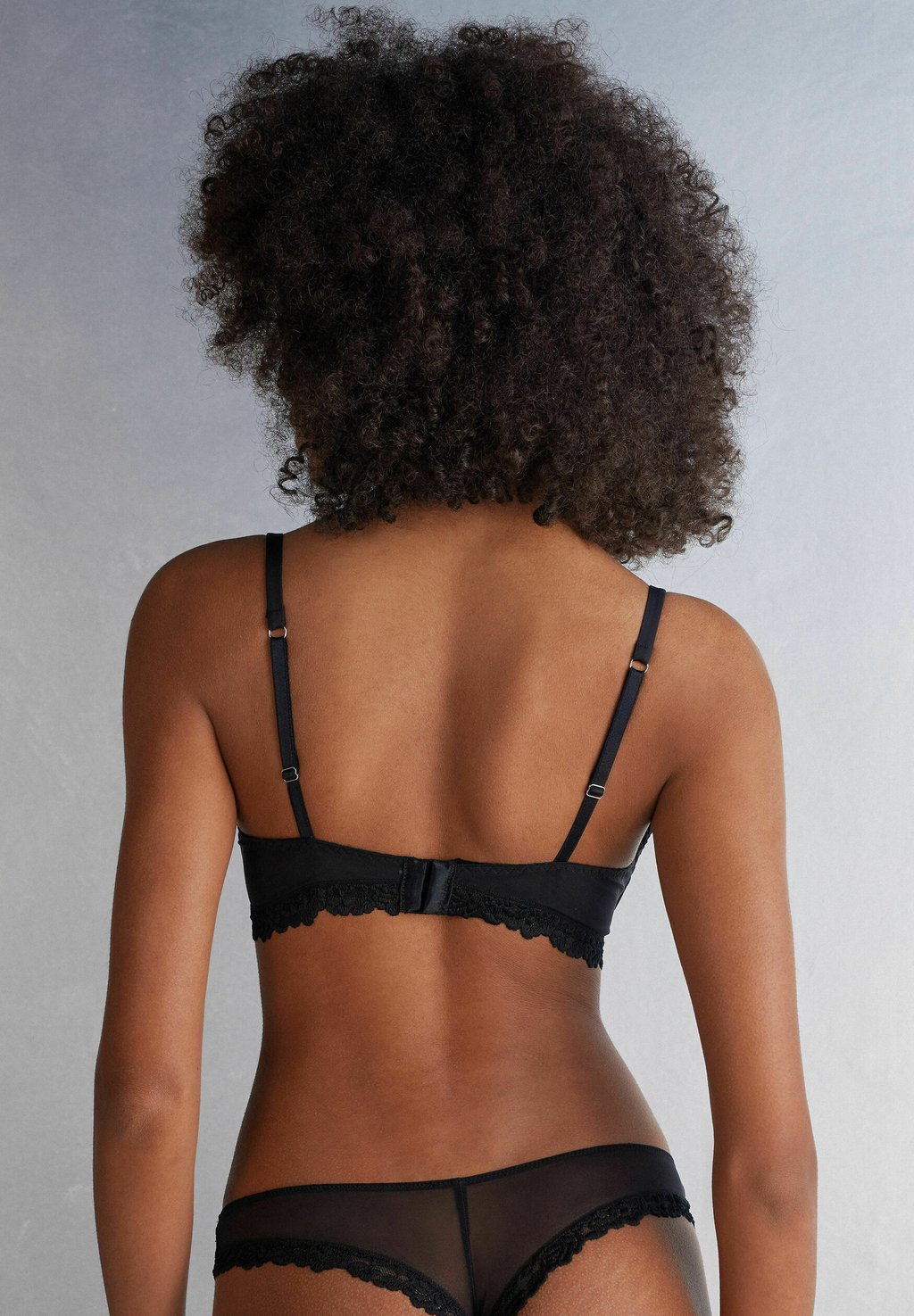 Треугольный бюстгальтер TIZIANA PRETTY FLOWER Intimissimi, черный
Треугольный бюстгальтер TIZIANA PRETTY FLOWER Intimissimi, черный