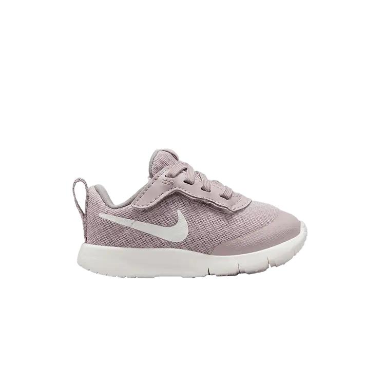 Кроссовки Nike Tanjun EasyOn TD, Particle Rose
Кроссовки Nike Tanjun EasyOn TD, Particle Rose