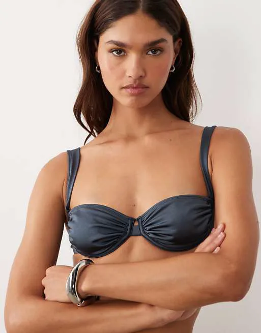 Темно-серый лиф бикини на косточках с бантиком на спине ASOS DESIGN Maya Cape Cod
Темно-серый лиф бикини на косточках с бантиком на спине ASOS DESIGN Maya Cape Cod