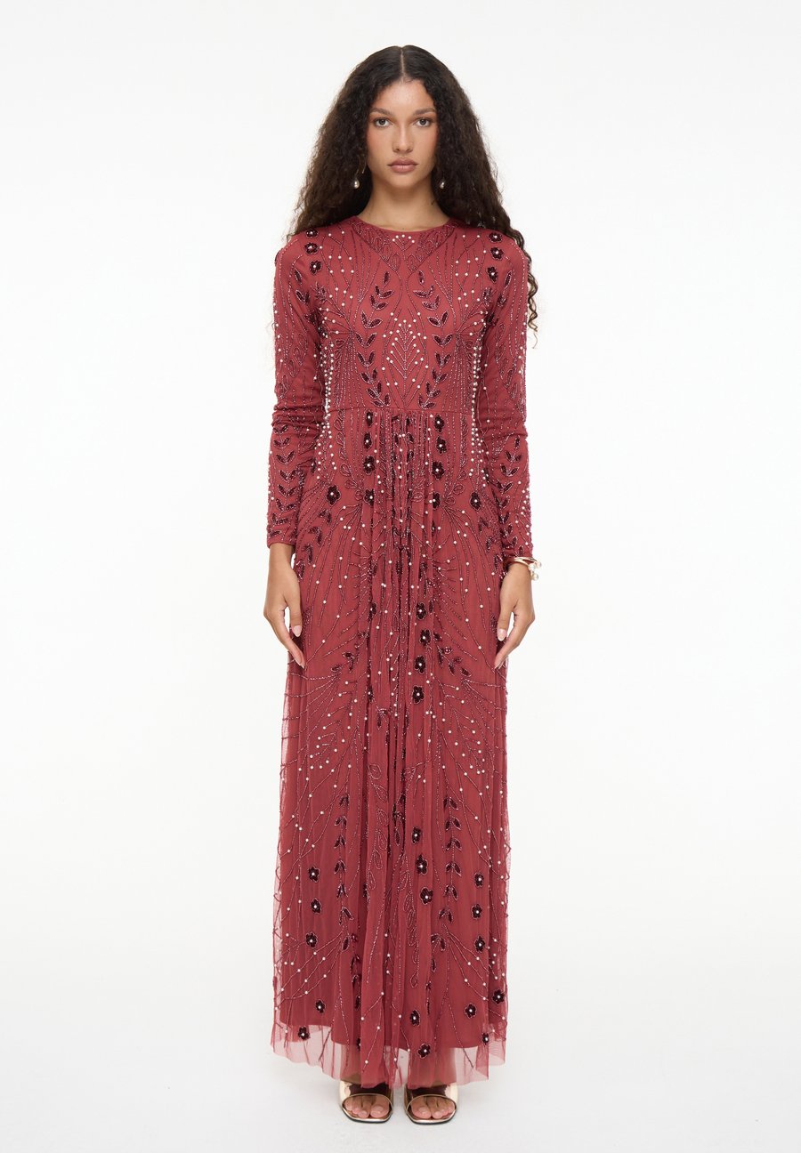 Платье Maryisa EMBELLISHED SEQUINS, Rust/Berry
Платье Maryisa EMBELLISHED SEQUINS, Rust/Berry