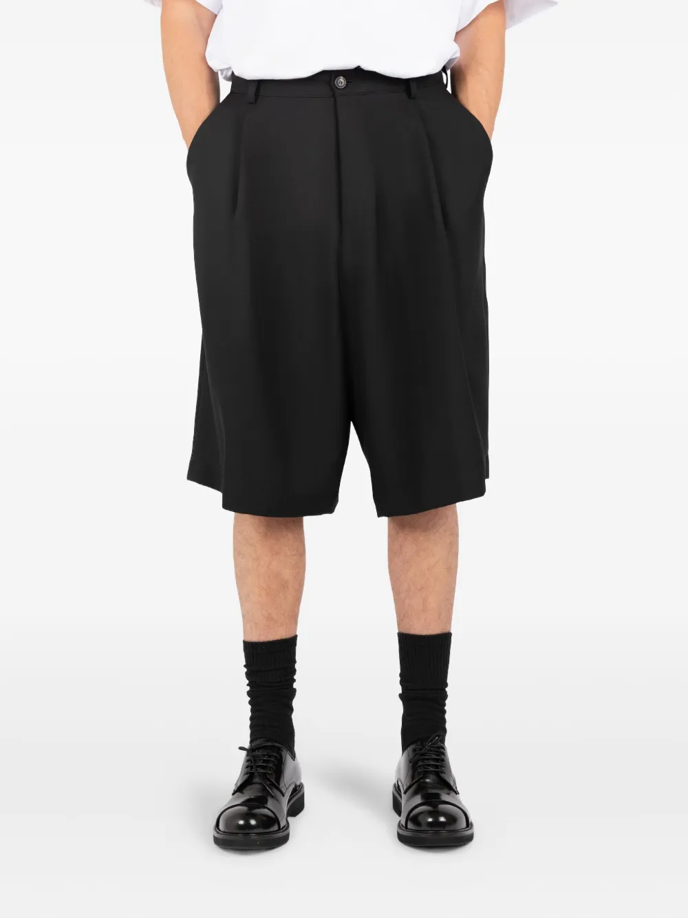 Шорты строгого кроя со складками Société Anonyme, черный
Шорты строгого кроя со складками Société Anonyme, черный