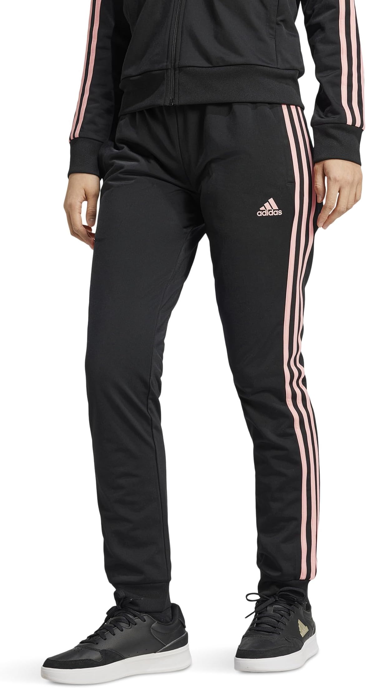 Брюки adidas Primegreen Essentials Warm-Up Slim Tapered 3-Stripes Track Pants, цвет Black/Semi Pink Spark
Брюки adidas Primegreen Essentials Warm-Up Slim Tapered 3-Stripes Track Pants, цвет Black/Semi Pink Spark