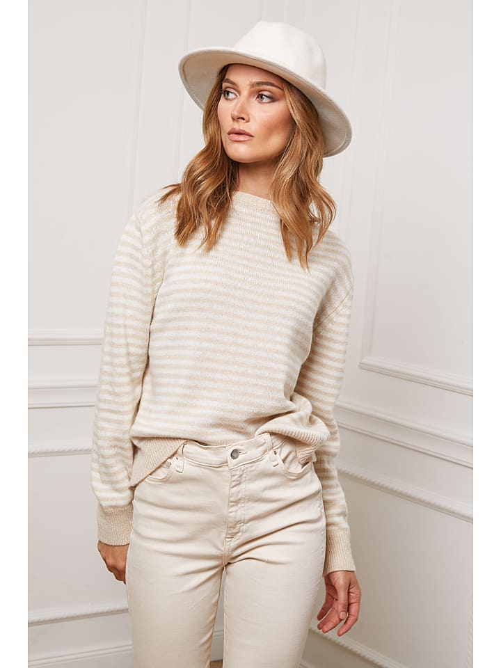 Свитер Астро бежево-кремового цвета Joséfine
Свитер Астро бежево-кремового цвета Joséfine