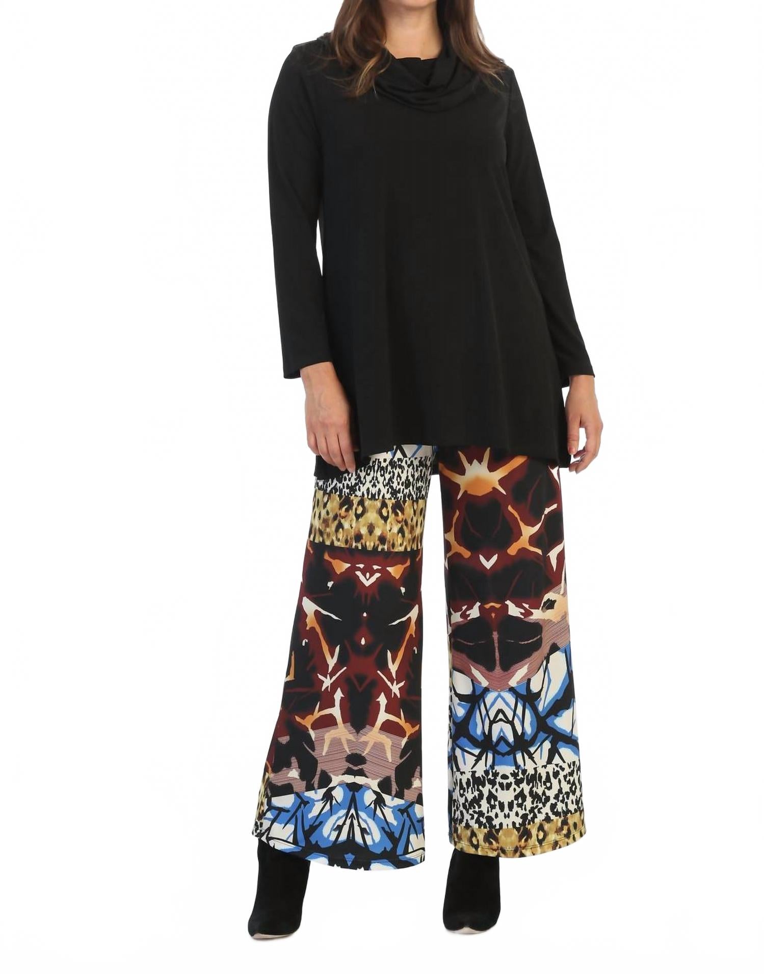 Черный топик с капюшоном Jess & Jane
Черный топик с капюшоном Jess & Jane