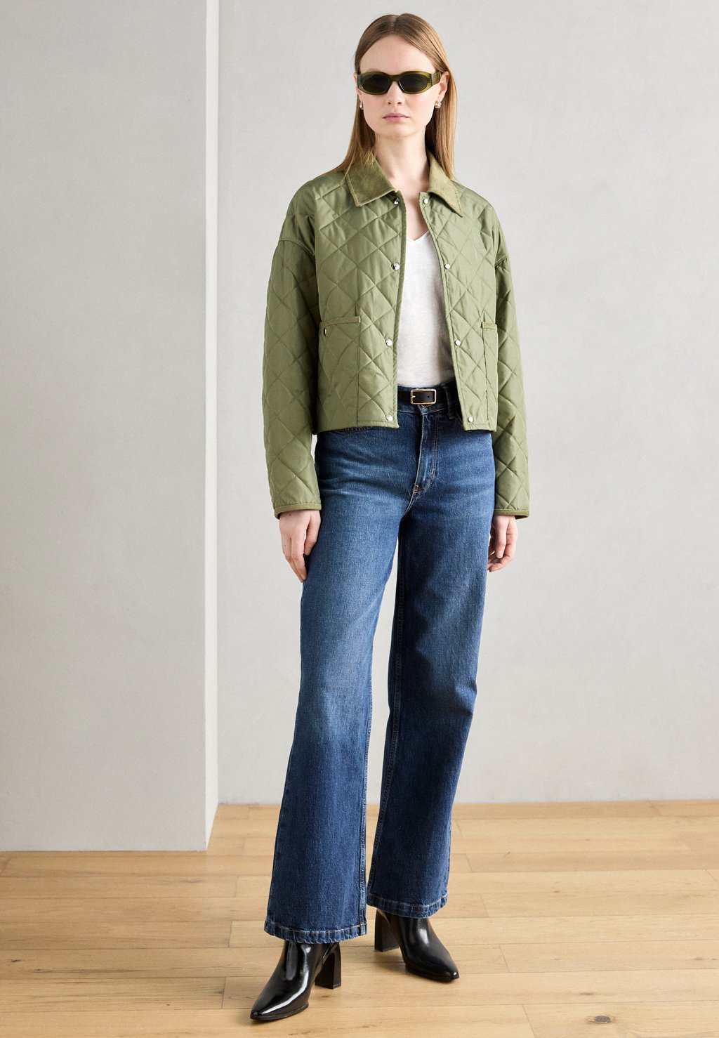 Демисезонная куртка QUILTED JACKET LIGHT PADDED PATCHED COLLAR AND DETAILS PATCHED POCKETS Marc O'Polo, оранжевый
Демисезонная куртка QUILTED JACKET LIGHT PADDED PATCHED COLLAR AND DETAILS PATCHED POCKETS Marc O'Polo, оранжевый
