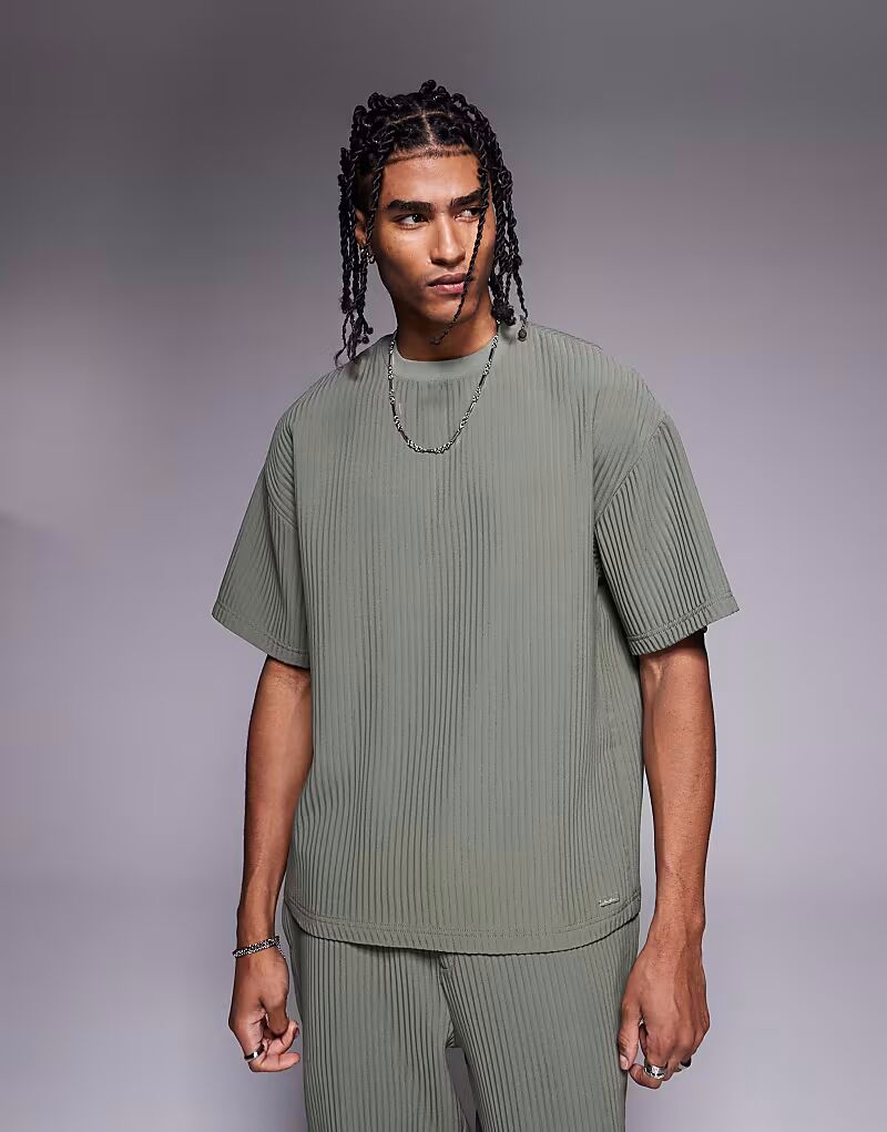 Футболка River Island свободного кроя цвета светло-хаки
Футболка River Island свободного кроя цвета светло-хаки