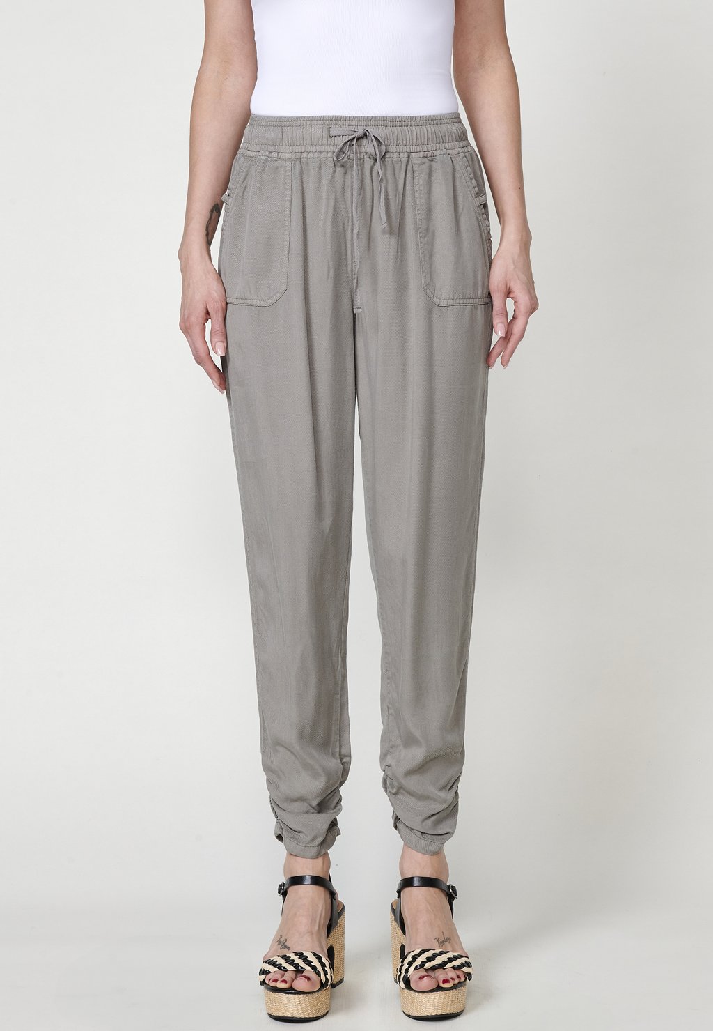 Зауженные джинсы Koroshi, хаки
Зауженные джинсы Koroshi, хаки