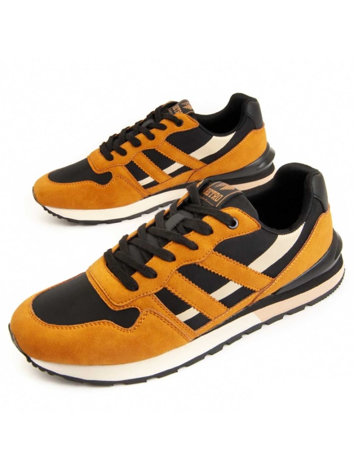 Кроссовки Reeval желтого цвета Montevita
Кроссовки Reeval желтого цвета Montevita