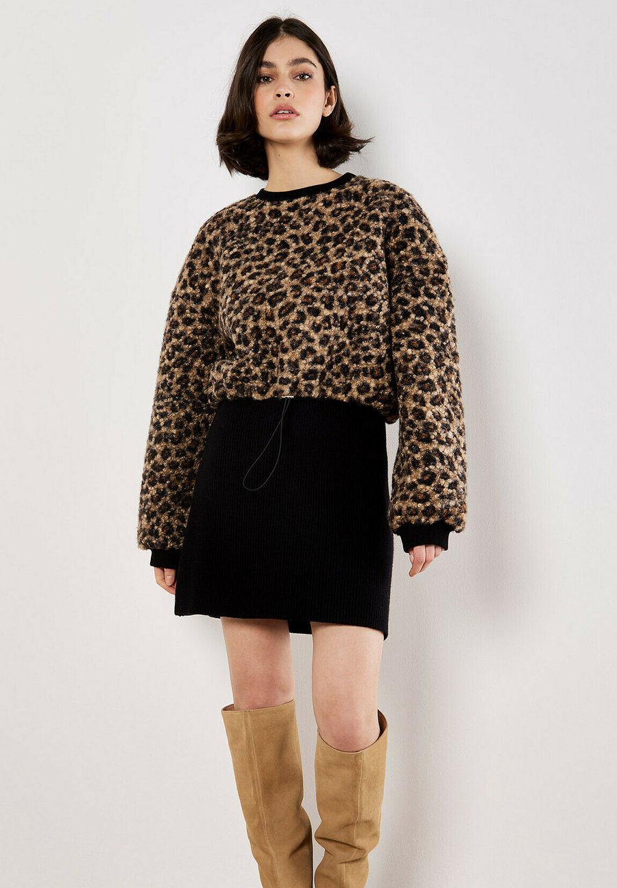 Джемпер Apricot LEOPARD BOUCLE , Brown
Джемпер Apricot LEOPARD BOUCLE , Brown