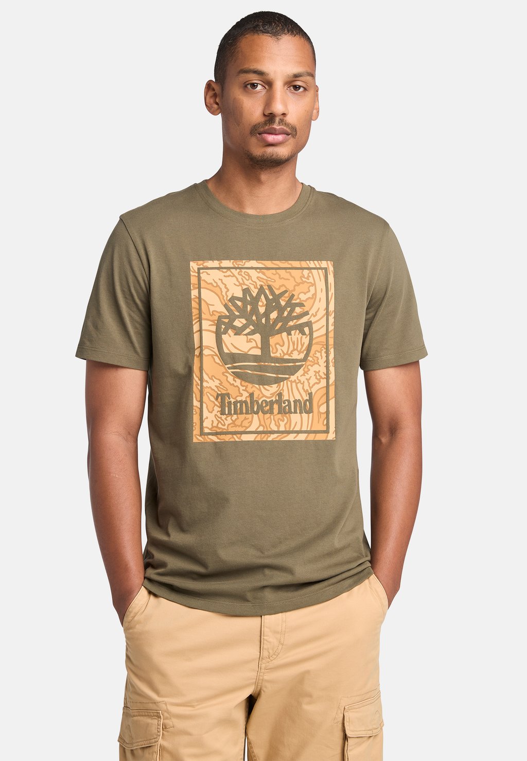 Футболка с принтом CAMO Timberland, темно-зеленый 
Футболка с принтом CAMO Timberland, темно-зеленый