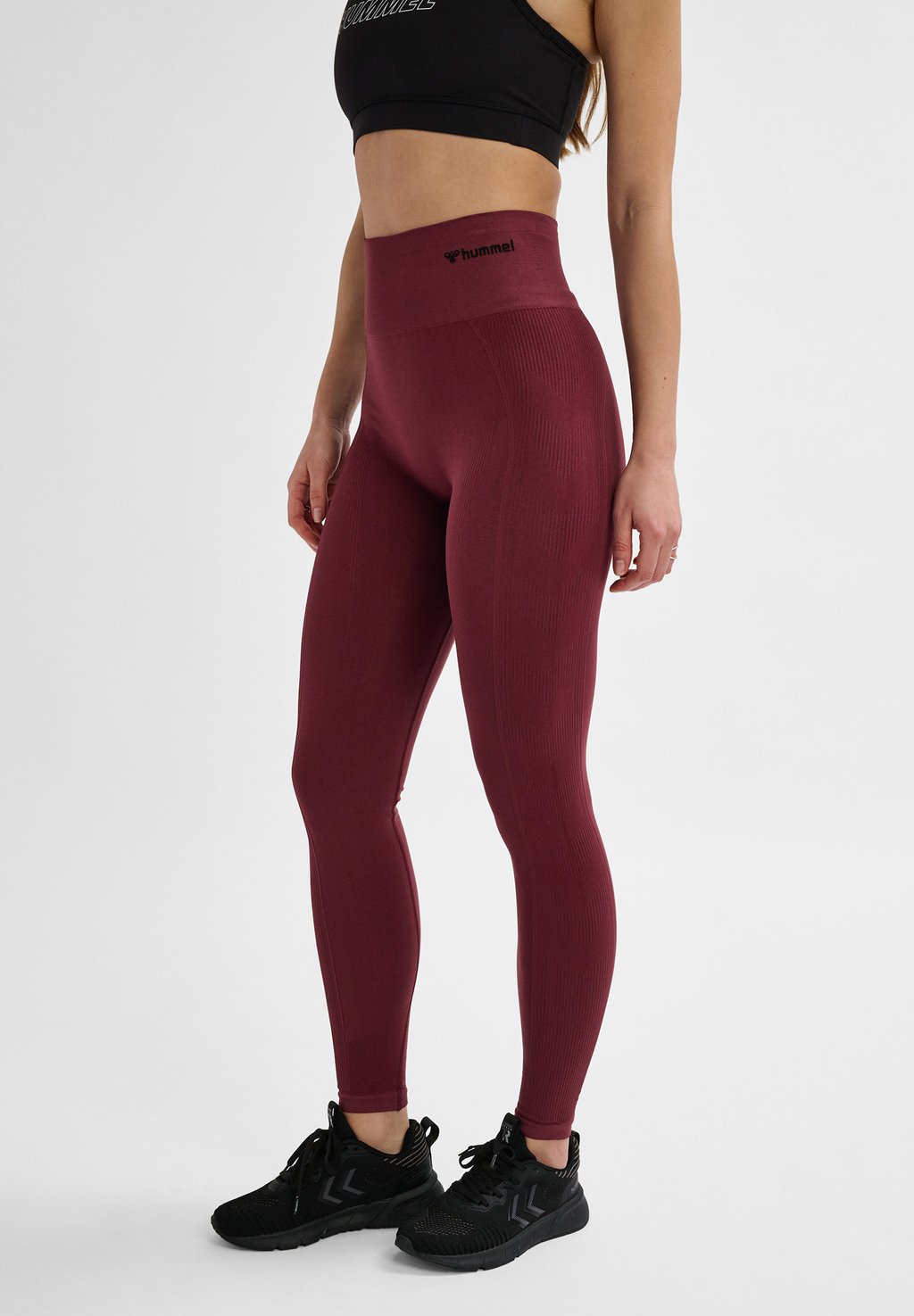 Леггинсы TIF SEAMLESS HIGH WAIST Hummel, темно-коричневый
Леггинсы TIF SEAMLESS HIGH WAIST Hummel, темно-коричневый