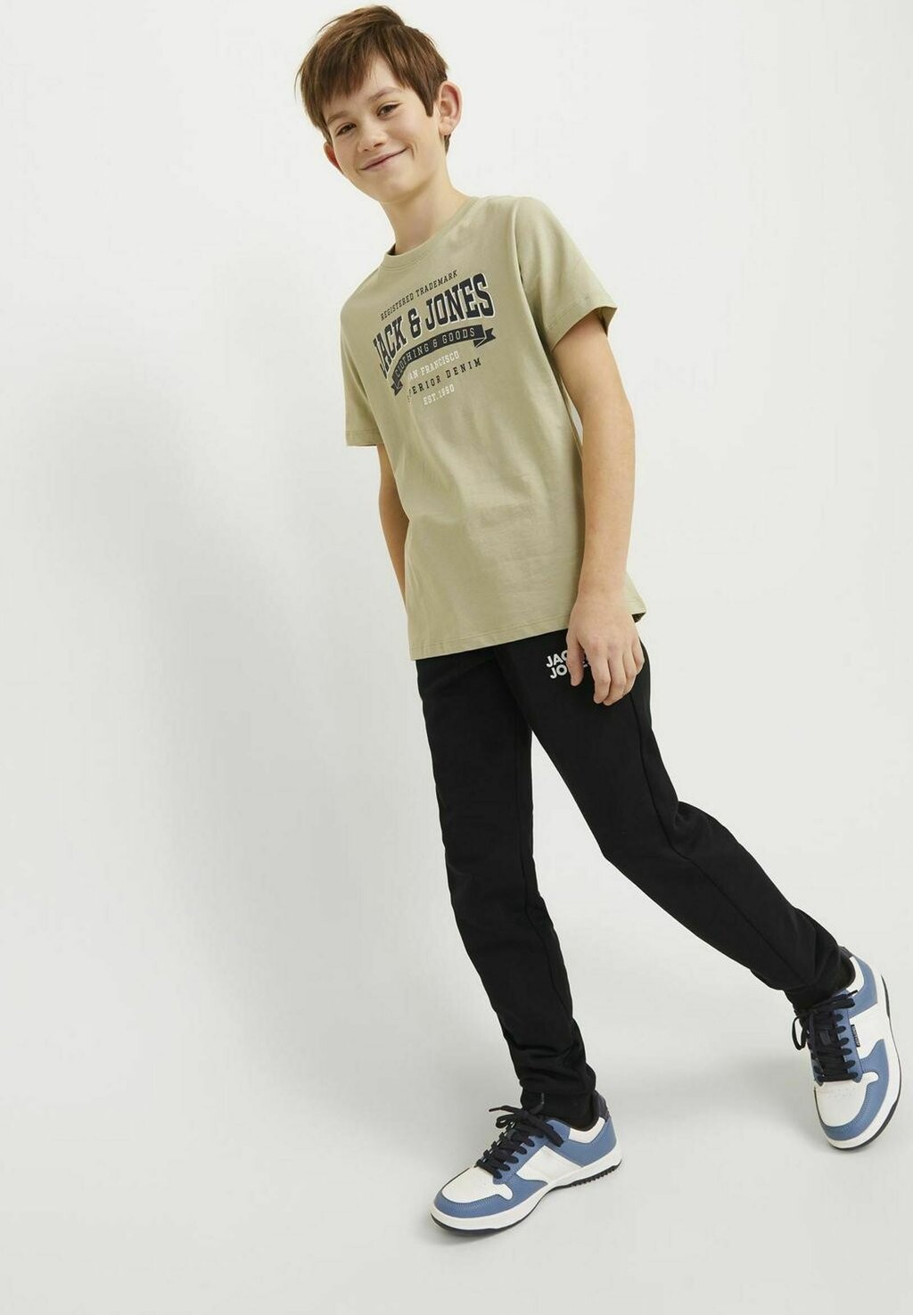 Спортивные штаны JOGGING MINI Jack & Jones, черный
Спортивные штаны JOGGING MINI Jack & Jones, черный