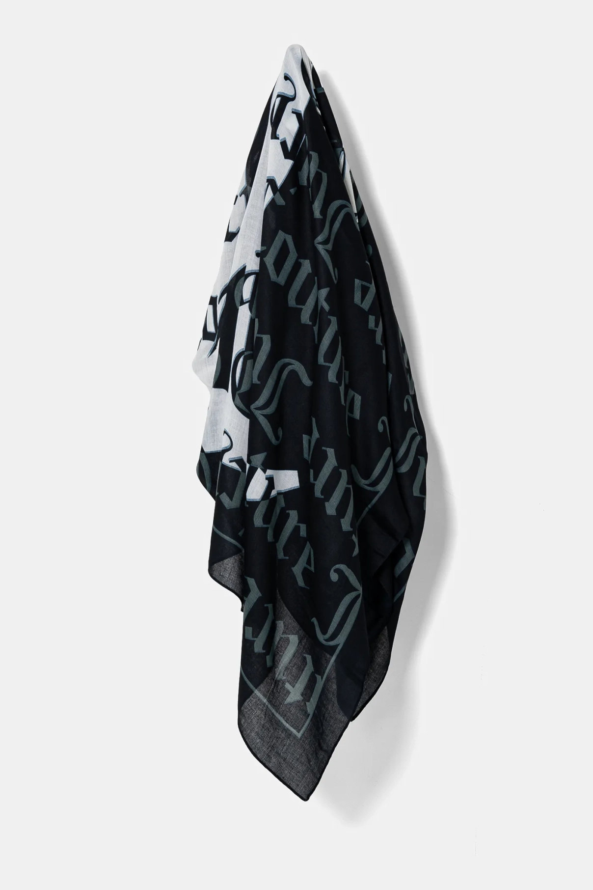 Шарф-тюльпан Juicy Couture, черный
Шарф-тюльпан Juicy Couture, черный