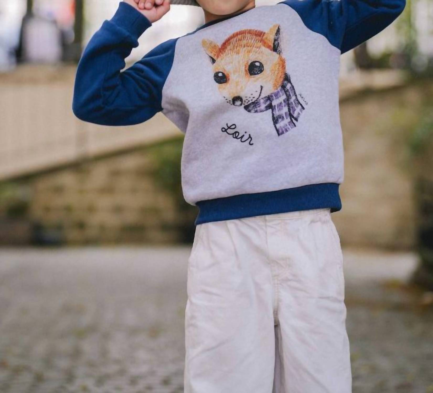 Детский свитер "Соня" в синем цвете Loir Paris
Детский свитер "Соня" в синем цвете Loir Paris