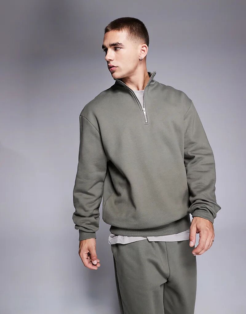 Толстовка оверсайз ASOS DESIGN Premium из плотной ткани цвета хаки с полумолнией, плотность 400 г/м²
Толстовка оверсайз ASOS DESIGN Premium из плотной ткани цвета хаки с полумолнией, плотность 400 г/м²