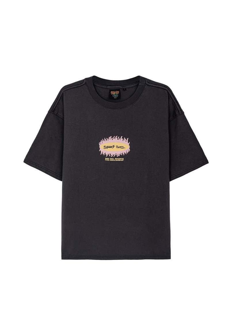 Футболка с принтом ON FIRE Surf Inc., темно-серый
Футболка с принтом ON FIRE Surf Inc., темно-серый