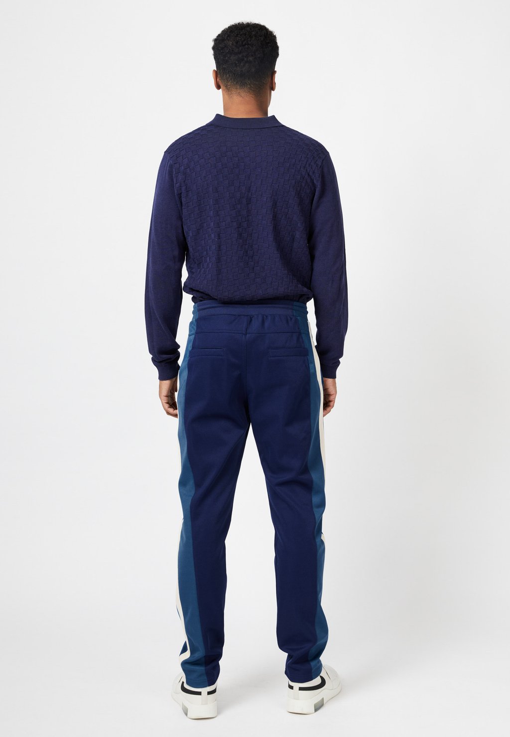 Спортивные брюки INSIDE THE DANJA ZONE WITH ELASTIC WAISTBAND. 4funkyflavours, синий
Спортивные брюки INSIDE THE DANJA ZONE WITH ELASTIC WAISTBAND. 4funkyflavours, синий