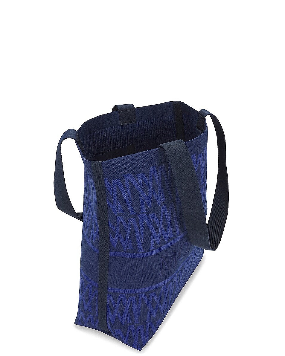 Вязаная большая сумка Moncler, темно-синий
Вязаная большая сумка Moncler, темно-синий