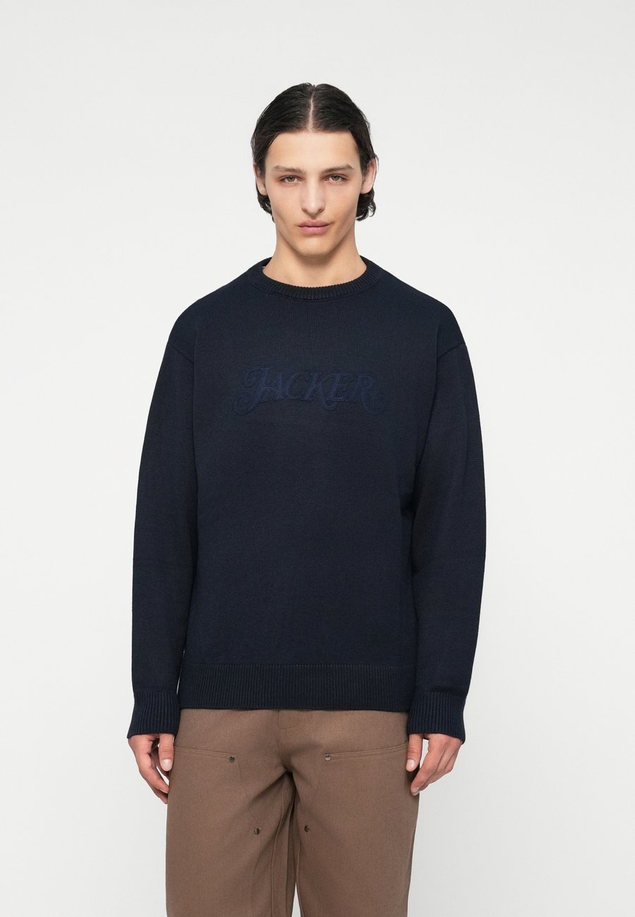 Джемпер Jacker CLASSIC CREW NECK UNISEX, Navy/Dark Blue
Джемпер Jacker CLASSIC CREW NECK UNISEX, Navy/Dark Blue