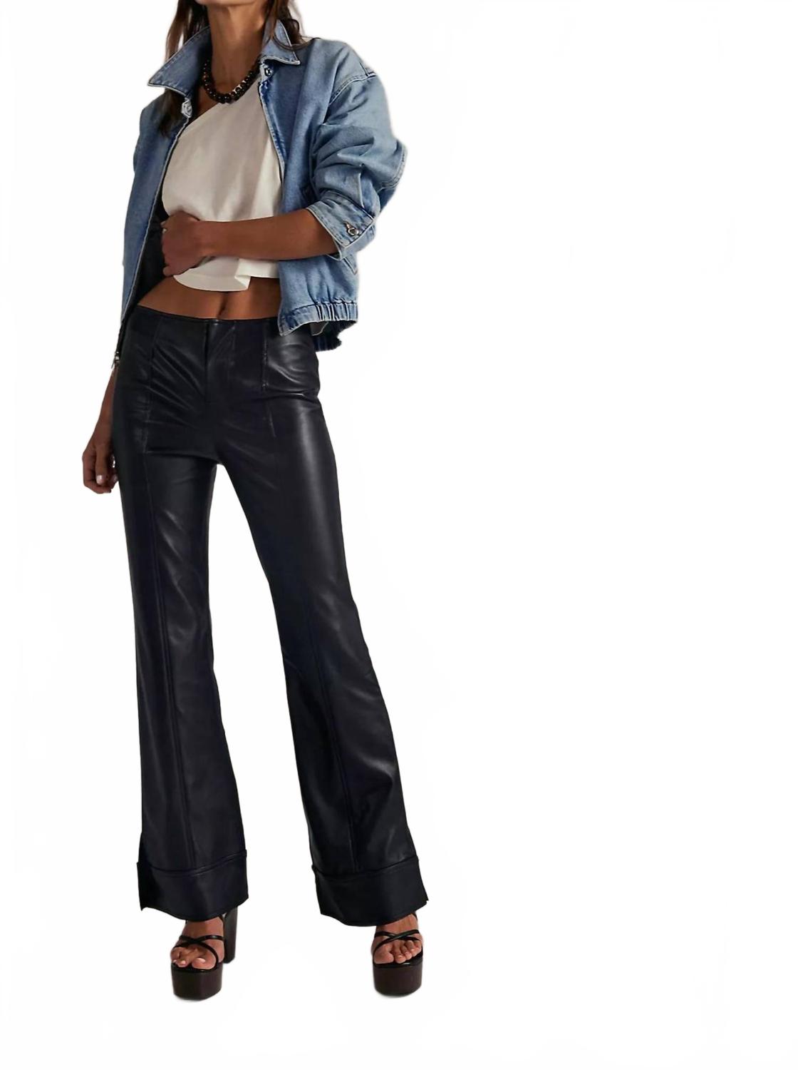 Free People Веганские брюки Glow Up черного цвета
Free People Веганские брюки Glow Up черного цвета