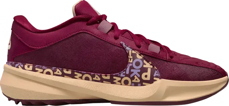 Кроссовки Zoom Freak 5 'Alphabet Bros', красный
Кроссовки Zoom Freak 5 'Alphabet Bros', красный