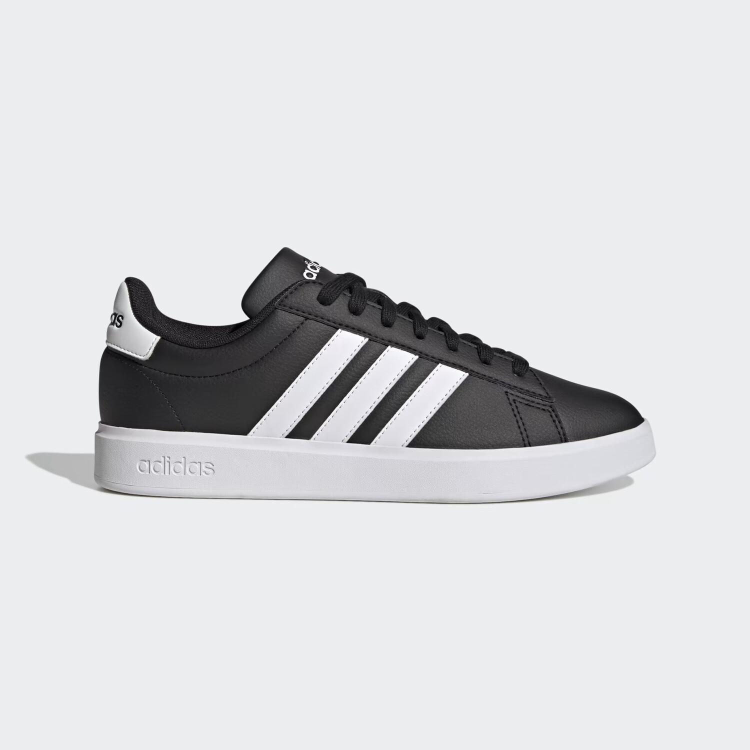 Большие туфли-лодочки Adidas, цвет Core Black/Cloud White/Core Black
Большие туфли-лодочки Adidas, цвет Core Black/Cloud White/Core Black