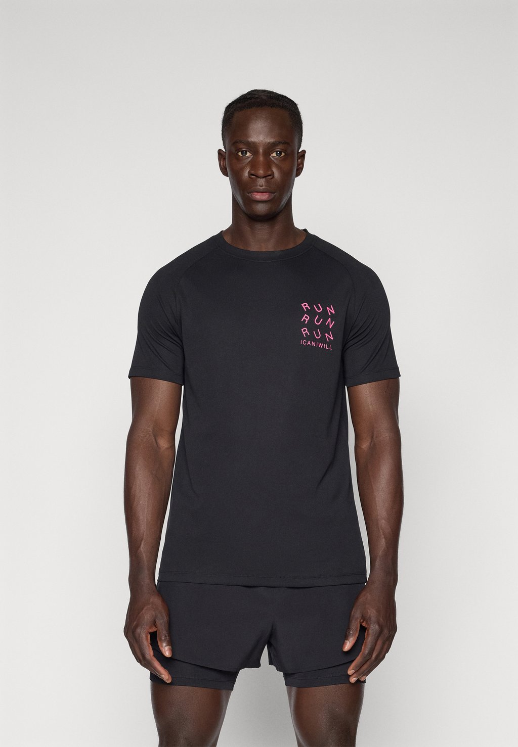 Футболка с принтом MIRAGE RAGLAN ICANIWILL, черный
Футболка с принтом MIRAGE RAGLAN ICANIWILL, черный