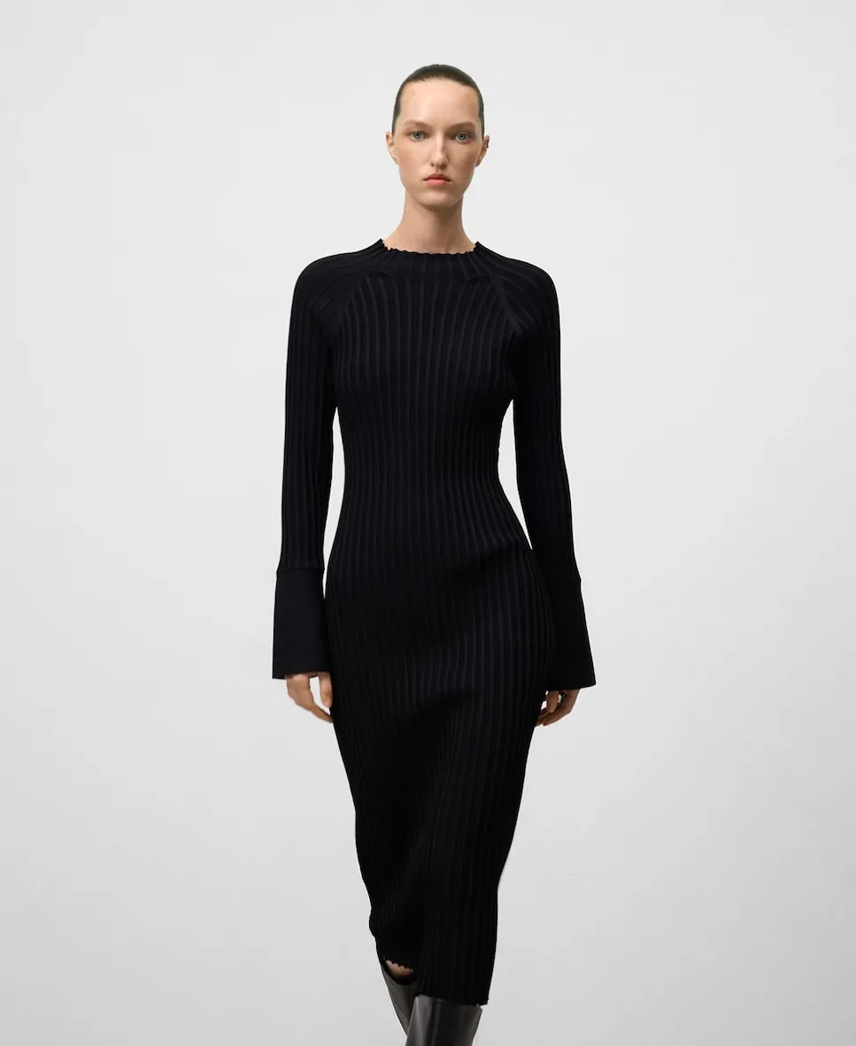 Платье в обтяжку из рельефного трикотажа Adolfo Dominguez, черный
Платье в обтяжку из рельефного трикотажа Adolfo Dominguez, черный
