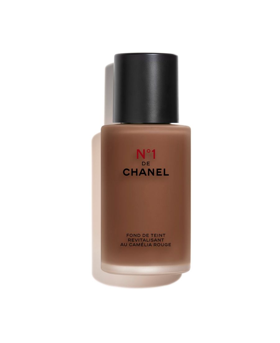 Освещает - Увлажняет - Защищает CHANEL, цвет br172
Освещает - Увлажняет - Защищает CHANEL, цвет br172