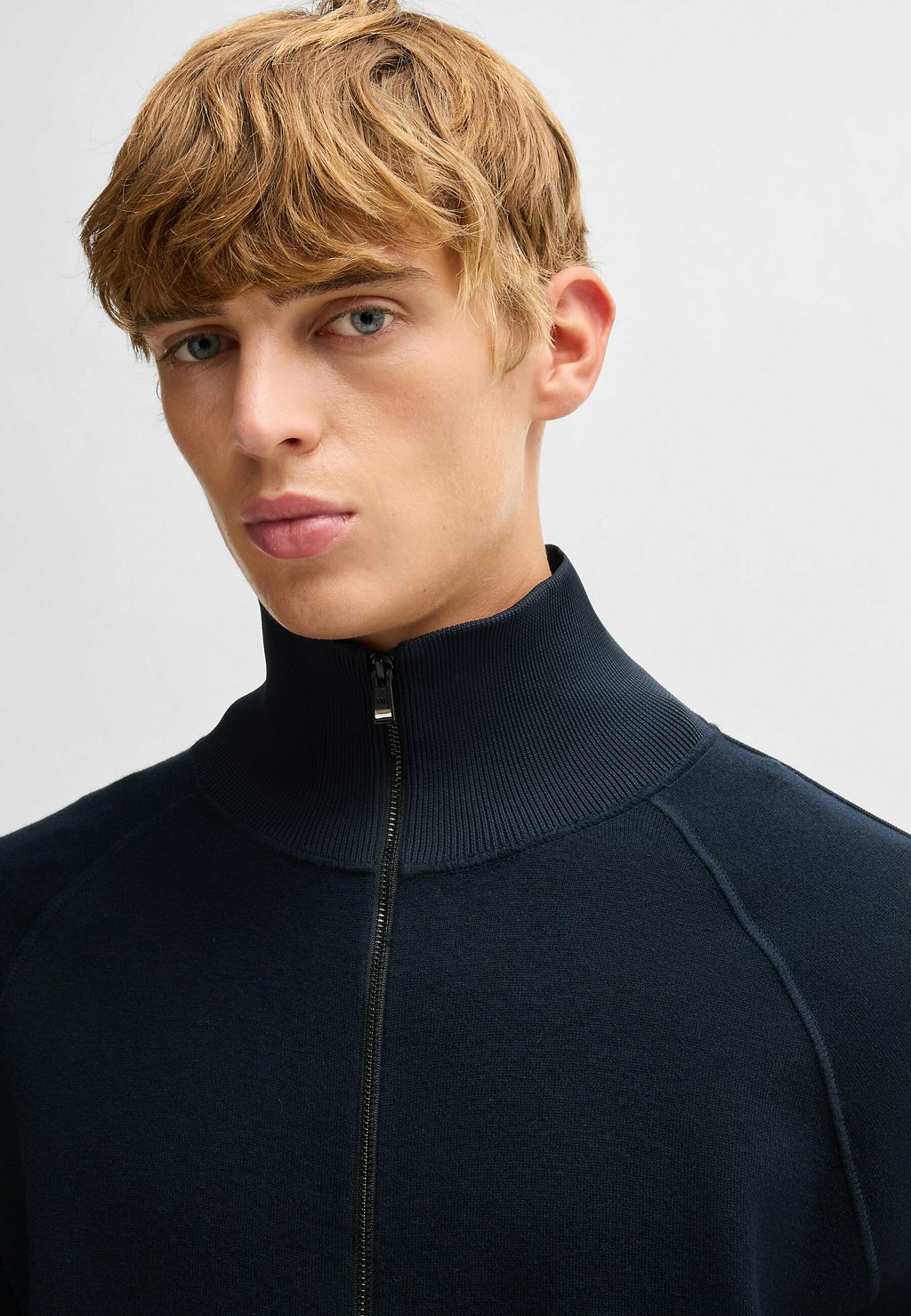 Кардиган DOMICO BOSS, темно-синий
Кардиган DOMICO BOSS, темно-синий