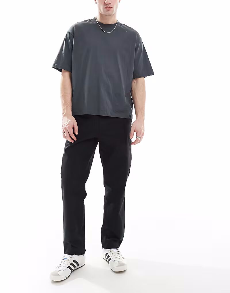 Зауженные брюки из парусины Farah Hawtin черного цвета
Зауженные брюки из парусины Farah Hawtin черного цвета