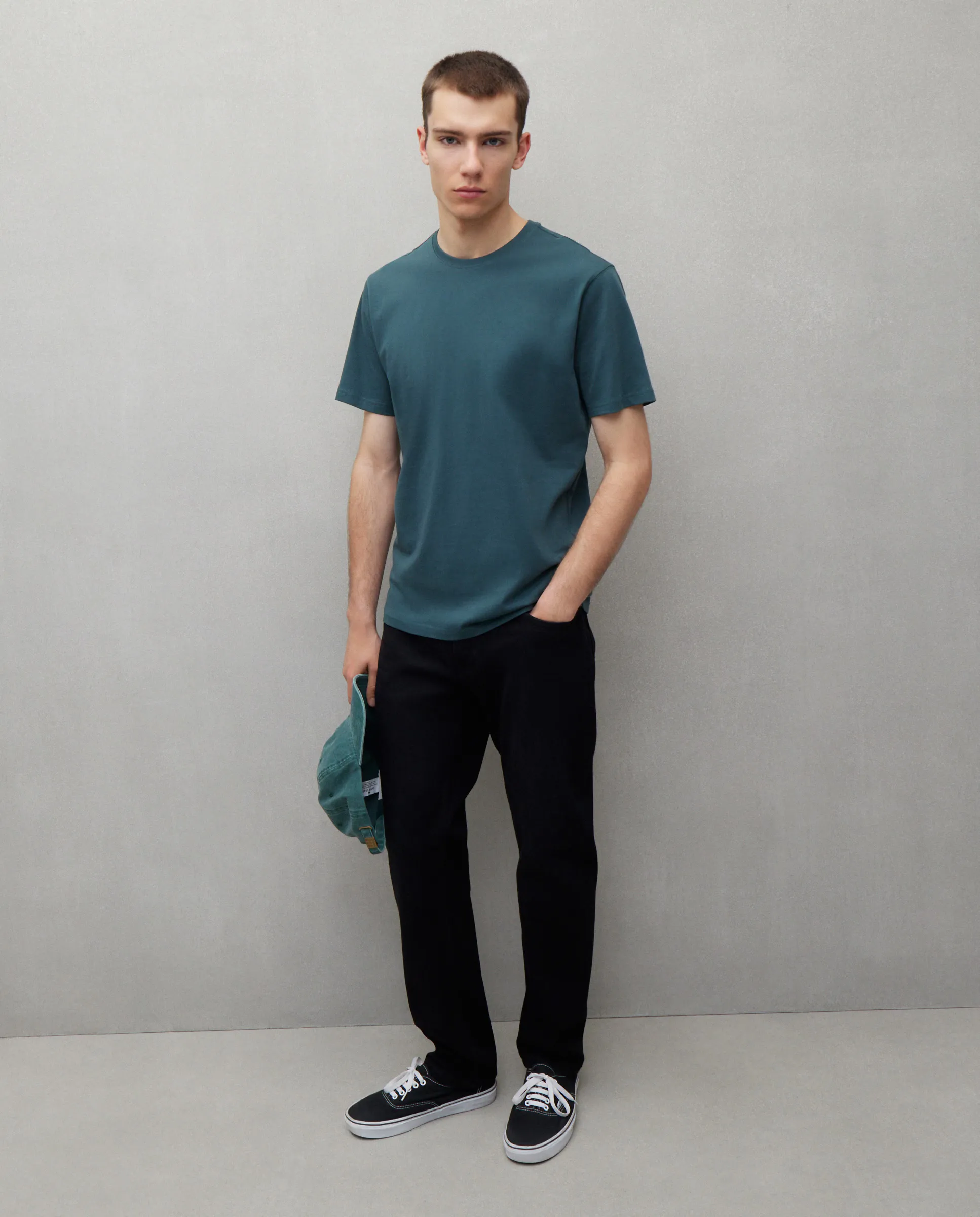 Прямые джинсы Vaquero для мужчин с эффектом стрейч Easy Wear, черный
Прямые джинсы Vaquero для мужчин с эффектом стрейч Easy Wear, черный