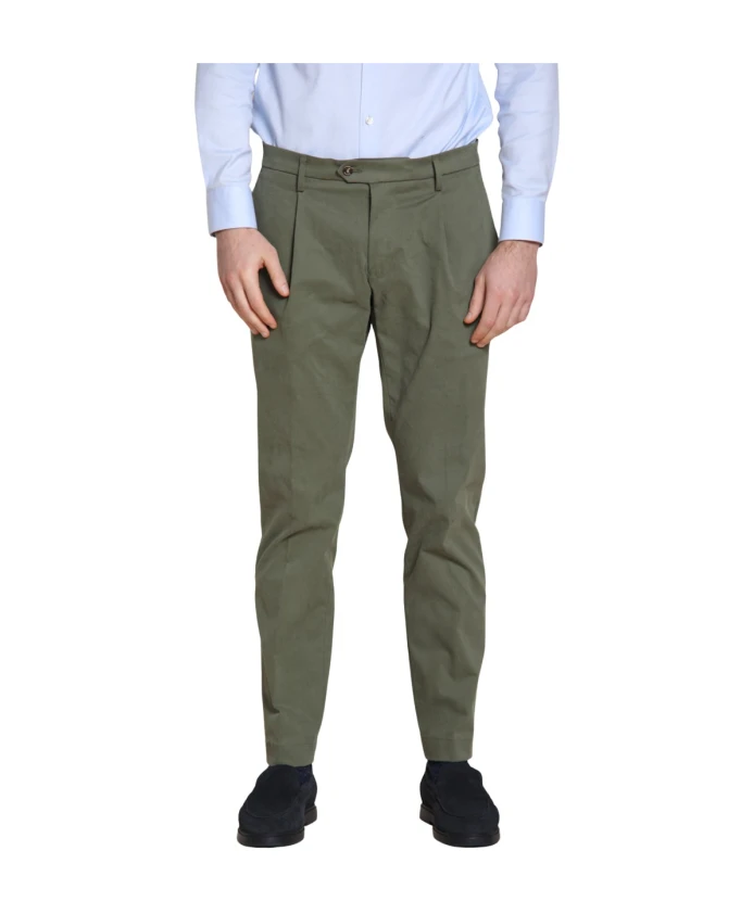 Зеленые брюки чинос стандартного кроя Mason'S, зеленый
Зеленые брюки чинос стандартного кроя Mason'S, зеленый