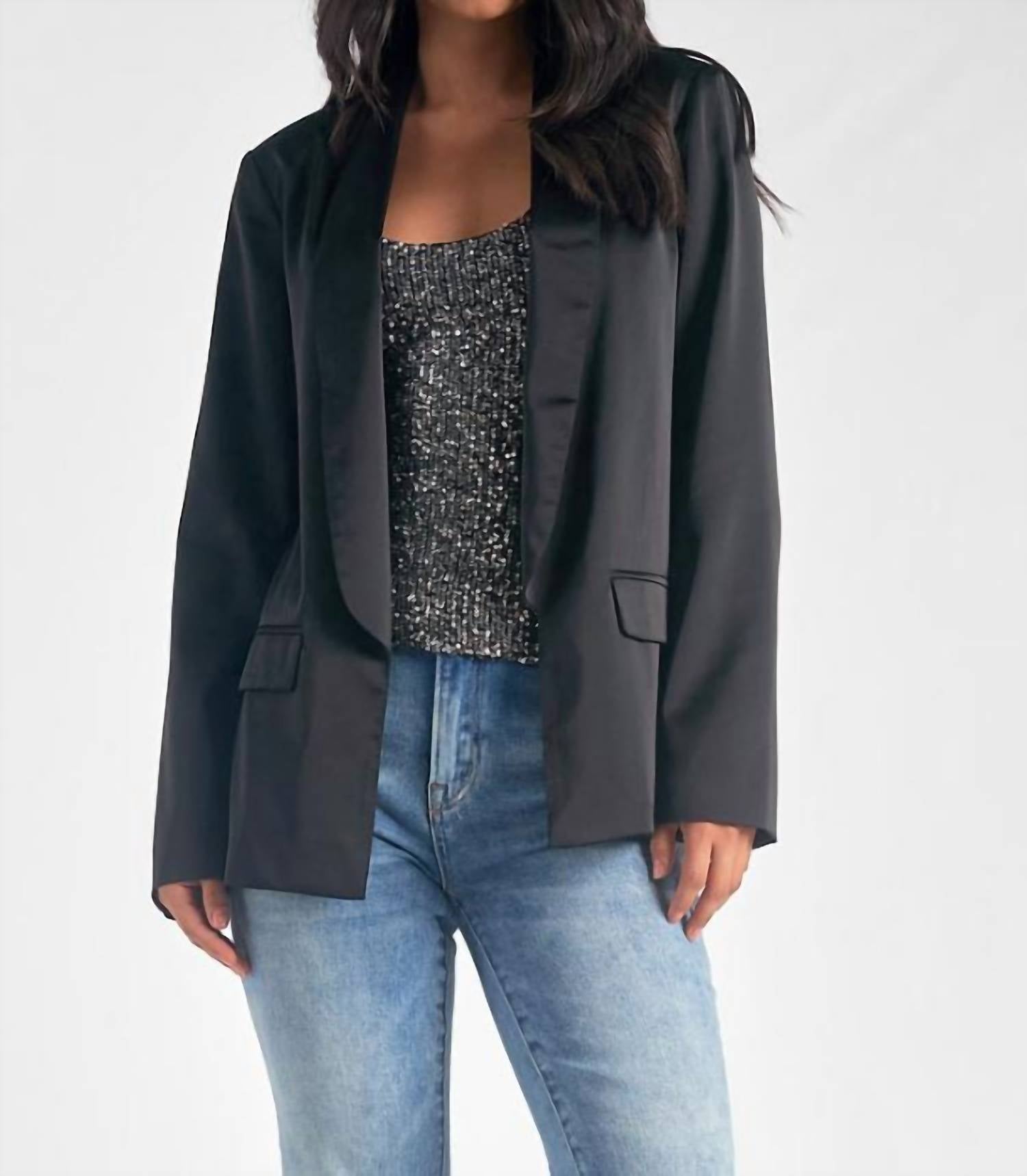 Атласный блейзер черного цвета ELAN
Атласный блейзер черного цвета ELAN