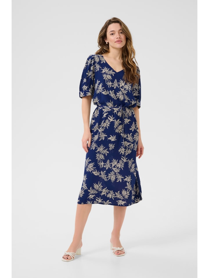 Платье BPskyla А-силуэта в синем/белом цвете с принтом листьев Kaffe
Платье BPskyla А-силуэта в синем/белом цвете с принтом листьев Kaffe
