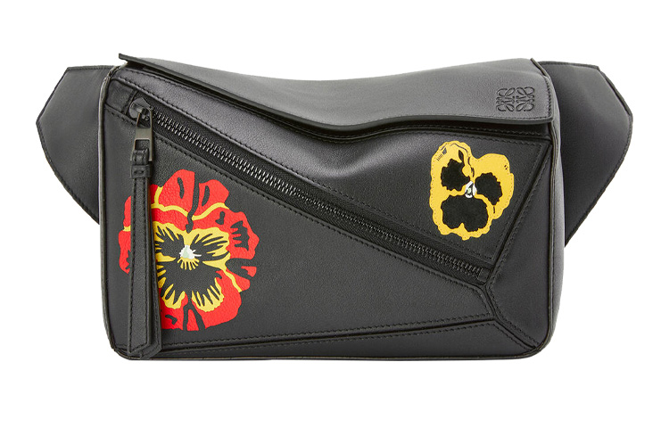 LOEWE Puzzle Classic Calfskin поясная сумка малого размера для мужчин черный
LOEWE Puzzle Classic Calfskin поясная сумка малого размера для мужчин черный