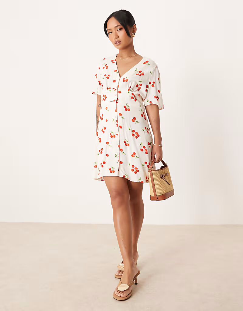 Мини-платье Nobody's Child Petite Alexa с белым томатным принтом
Мини-платье Nobody's Child Petite Alexa с белым томатным принтом