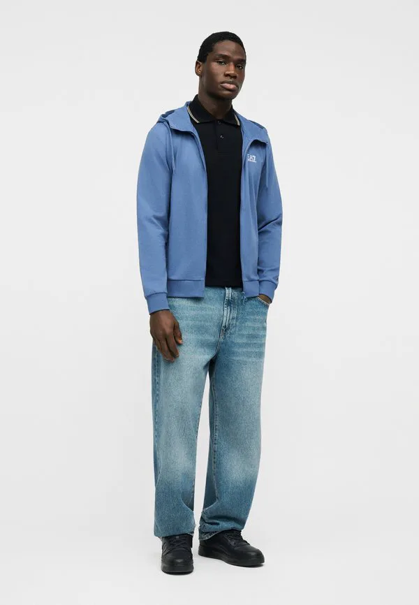 Толстовка унисекс на молнии train core Ea7 Emporio Armani, Blue Horizon, Синий, Толстовка унисекс на молнии train core Ea7 Emporio Armani, Blue Horizon
Толстовка унисекс на молнии train core Ea7 Emporio Armani, Blue Horizon, Синий, Толстовка унисекс на молнии train core Ea7 Emporio Armani, Blue Horizon