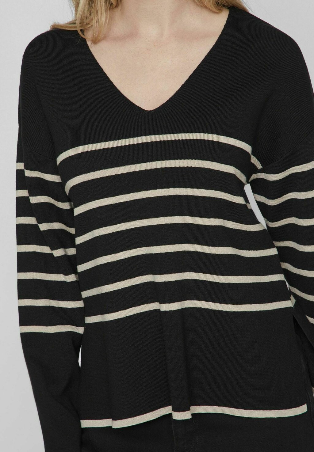 Джемпер VIOSTRIA VILA, черный
Джемпер VIOSTRIA VILA, черный