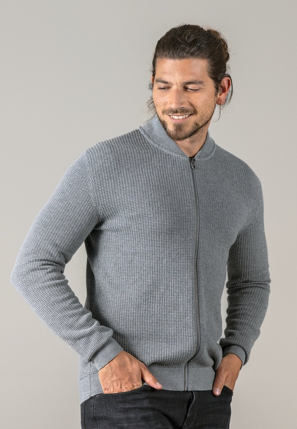 Кардиган PAAVO Living Crafts, цвет grey melange
Кардиган PAAVO Living Crafts, цвет grey melange