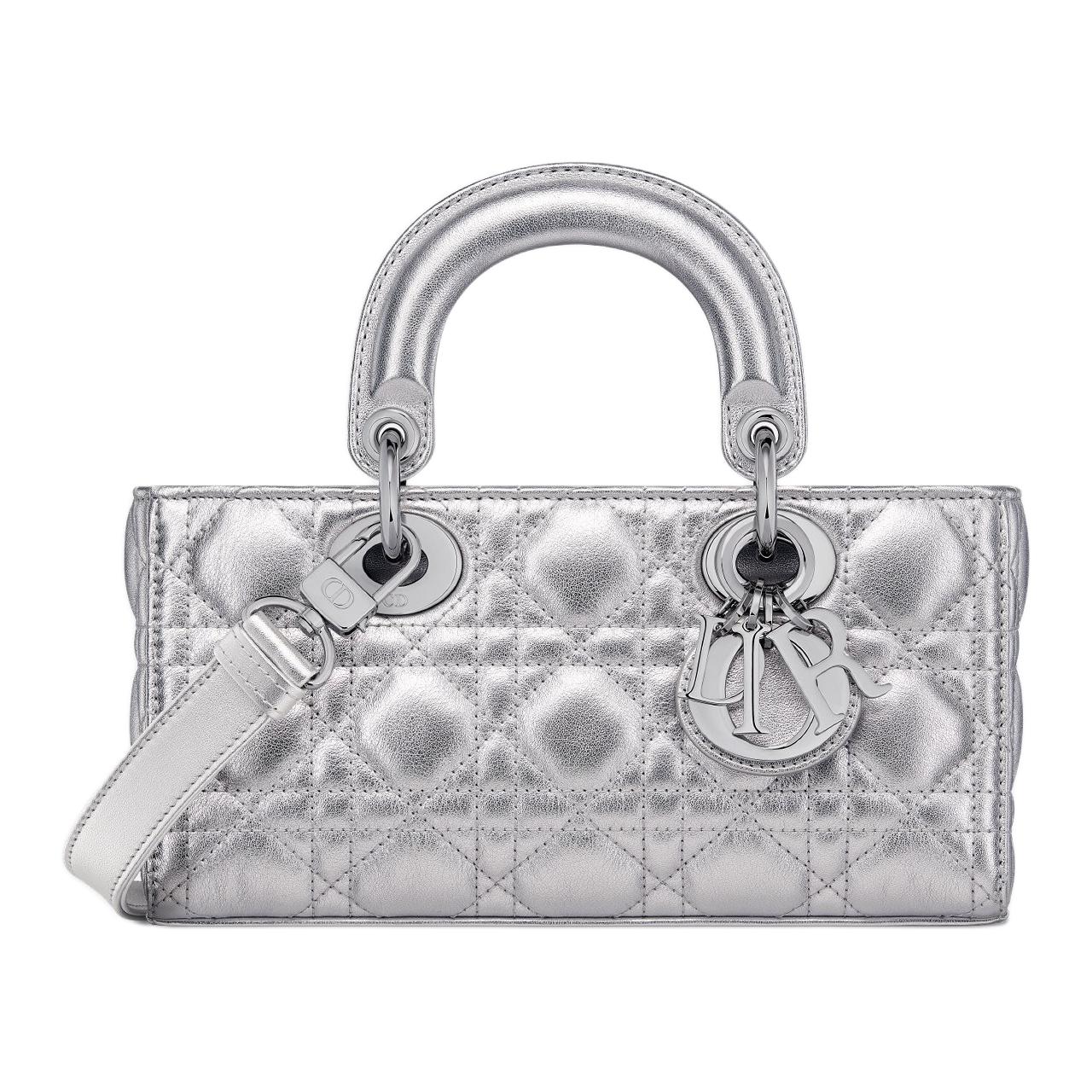 DIOR Сумка Lady D Joy Calfskin через плечо малого размера серебристая
DIOR Сумка Lady D Joy Calfskin через плечо малого размера серебристая