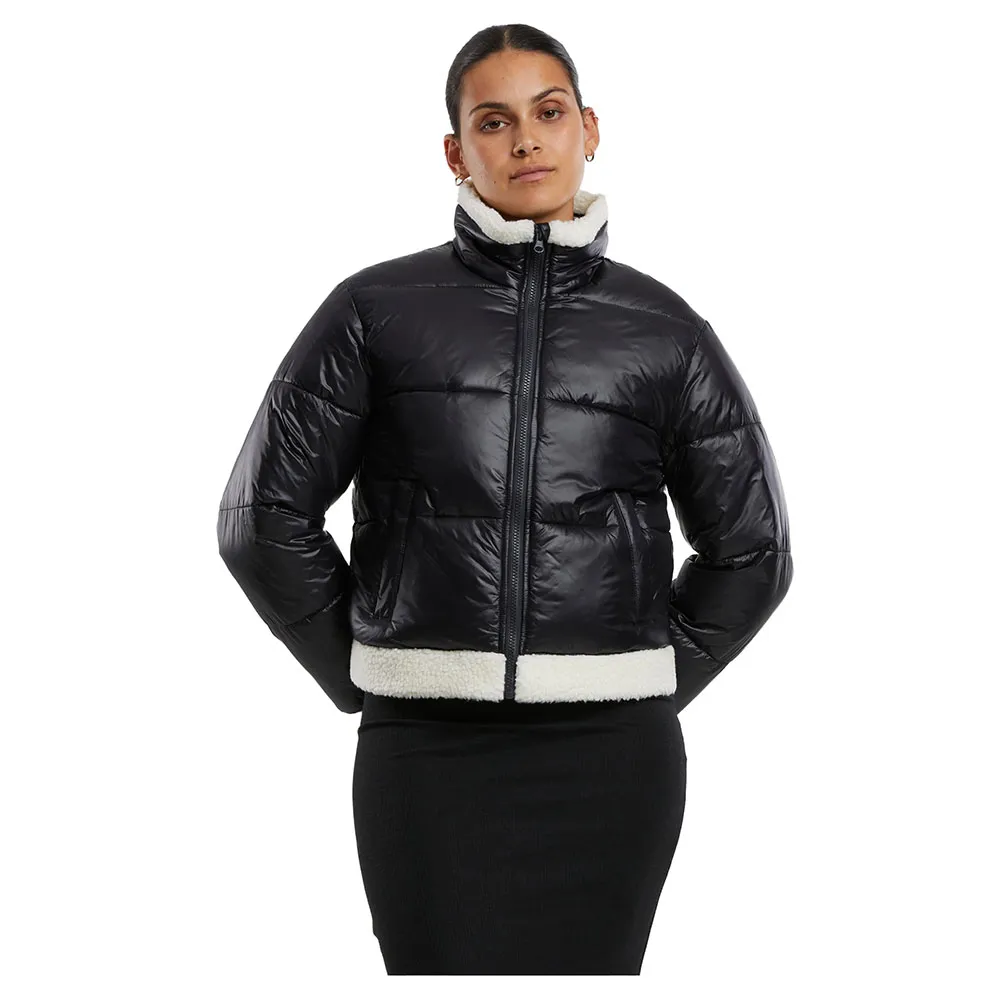 Куртка Urban Classics Recycled Shiny Sherpa padded, черный
Куртка Urban Classics Recycled Shiny Sherpa padded, черный